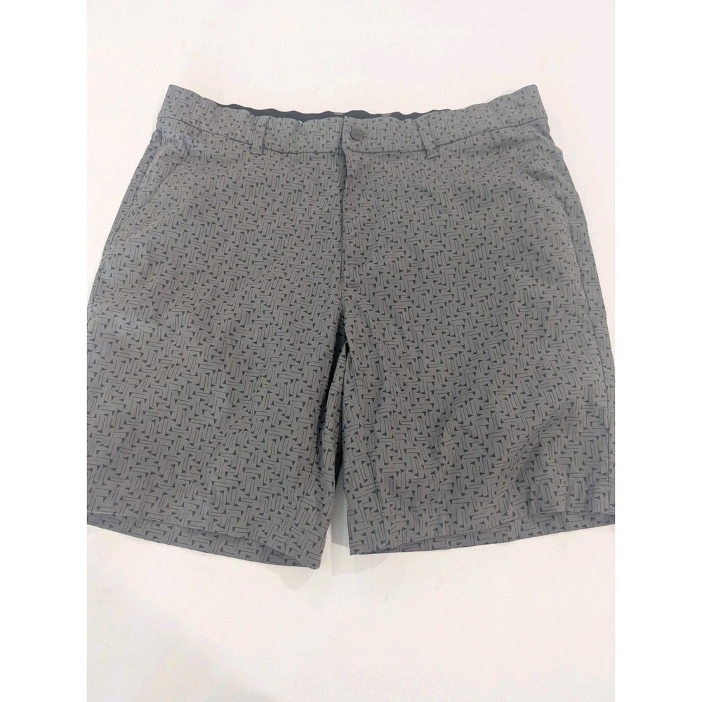 Good Good Golf Shorts Mens 36 Gray Flag Pin Fighting For Par Geometric Print 9in